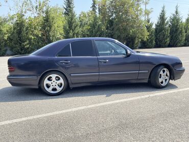 запчасти форд мондео 3: Mercedes-Benz E 220: 2.2 l | 2000 il Sedan