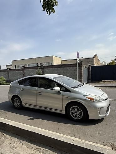 таета платс: Toyota Prius: 2014 г., 1.8 л, Вариатор, Гибрид, Лифтбек — 2