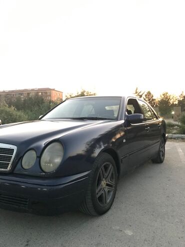 vuruq avtomobillerin satisi: Mercedes-Benz E 220: 2.2 l. | 1999 il | Sedan