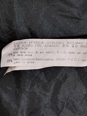 Kaputi: Zara vuneni kaput – crni, elegantan i topao. - Veličina: XS (odgovara — 10