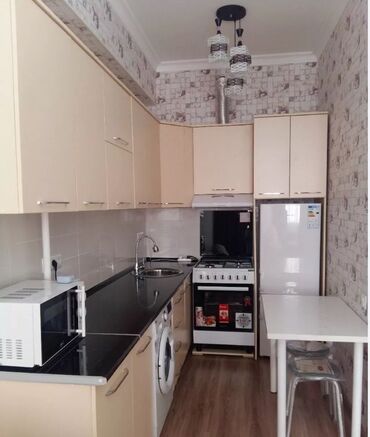 срочно продаю в связи с переездом: 2 бөлмө, Кыймылсыз мүлк агенттиги, Чогуу жашоосу жок, Толугу менен эмереги бар