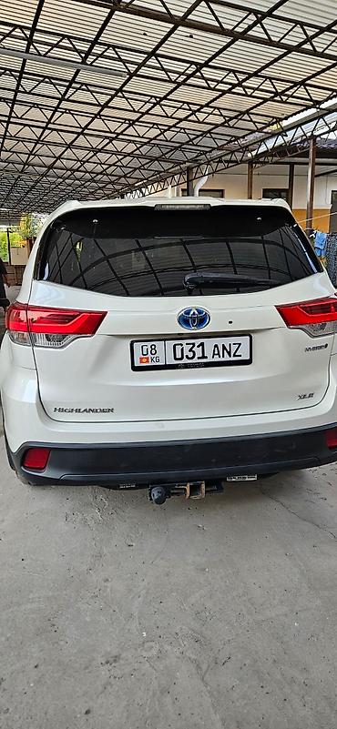 Toyota: Toyota Highlander: 2018 г., 3.5 л, Вариатор, Гибрид, Минивэн — 9