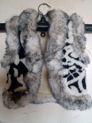 pull and bear prsluci: Fur vest
