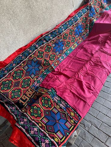 ковры иранские: Тошок Б/у, Туш кийиз, цвет - Красный, Самовывоз