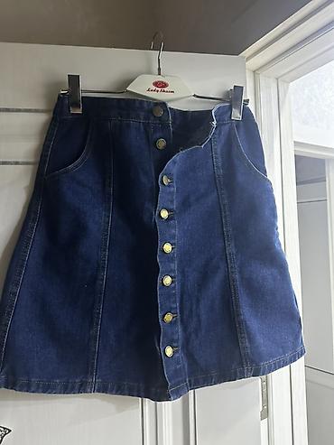 Qısa cins ətək - Material: qalın denim (cins) - Rəng: tünd mavi