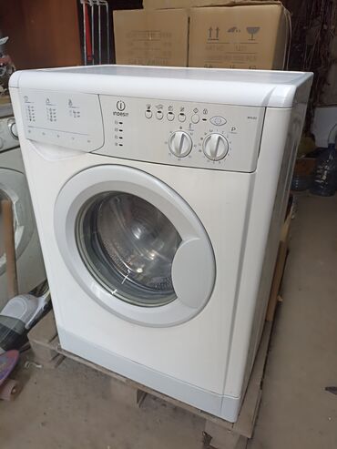 Стиральные машины: Стиральная машина Indesit, Б/у, Автомат, До 6 кг