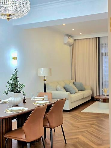 парк авеню: 4 комнаты, 175 м², Асанбай мкр Элитка, 5 этаж, Дизайнерский ремонт — 1