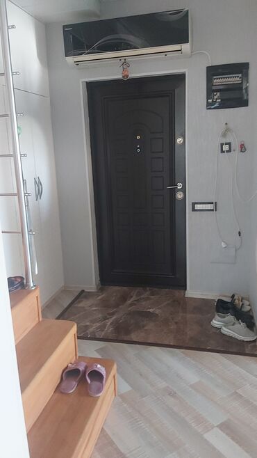 1 комнатная квартира снять: 3 otaqlı, Yeni tikili, 64 kv. m