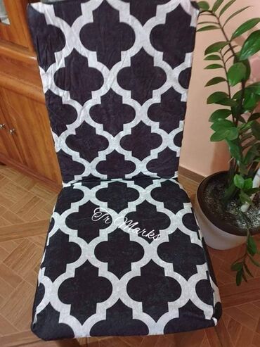 918 oglasa | lalafo.rs: Rastegljive navlake za stolice plišane šarene CENA SETA 2200 DIN( 6