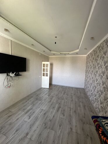 частные дома: 3 комнаты, 65 м², 105 серия, 4 этаж, Старый ремонт
