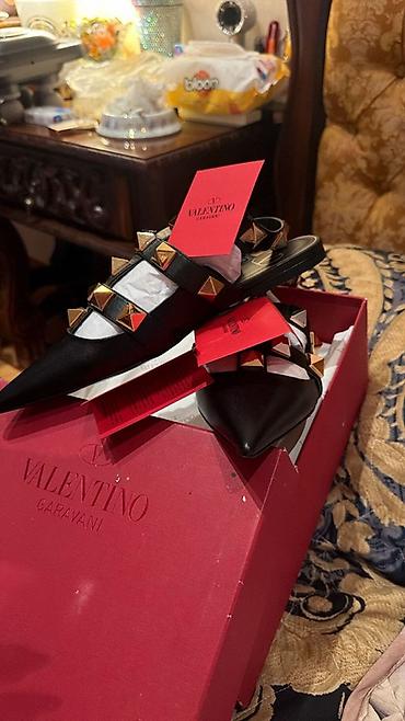 Женская обувь: Valentino Garavani “Rockstud” qadın baletka/sandal hibridi - Rəng — 1