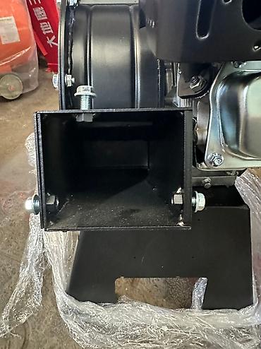 Садовые измельчители, дробилки: Бензиновый Ветка измельчитель для сада — 6