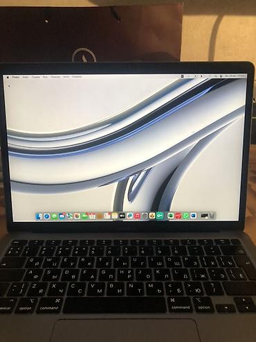 Ноутбуки Apple (MacBook): Apple MacBook Air 13.3" (M1, 2020), Space Gray - Чип: Apple M1 - ОЗУ — 5