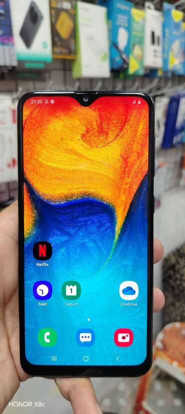 пылесос бу: Samsung Galaxy A20, цвет - Черный