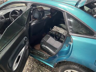 Mazda: Mazda 323: 1997 г., Механика, Бензин, Седан — 5