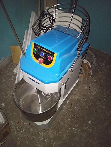 un üyüdən aparat: Həmir yoguran mikser — 1