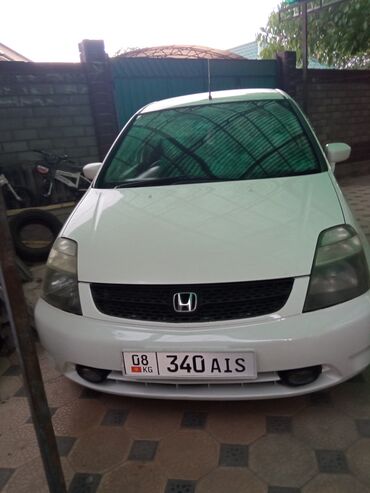 honda stream двер: Honda Stream белого цвета. Это компактный минивэн, подходящий для