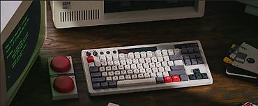 c64: Клавиатура, Механическая, Bluetooth, Проводное подключение, Размер: 75% — 2