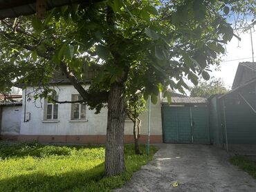 купить дом в вип городке бишкек: 80 м², 5 комнат, Старый ремонт