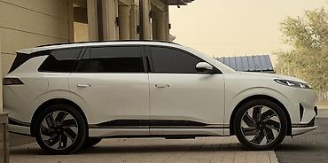 hongqi e hs3: Dongfeng : 2026 г., 1.5 л, Автомат, Гибрид, Кроссовер — 3