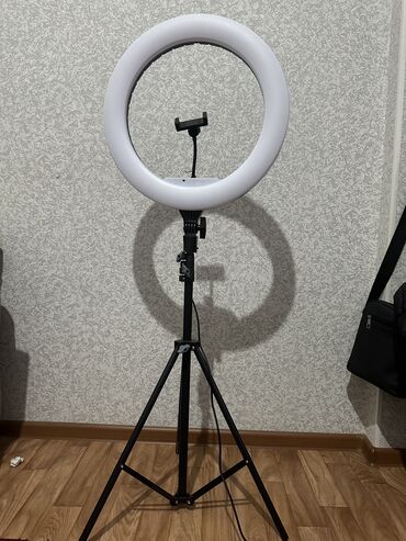 светодиодные лампа: Лампа сатылат жаны высота 2,5м расветкалары бар пульт кнопка для фото