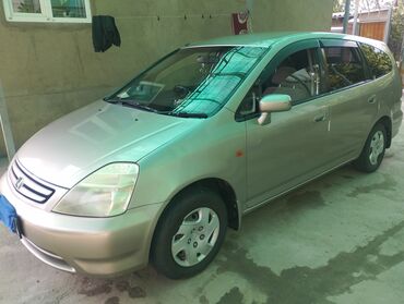 7 местная машина: Honda Stream: 2001 г., 1.7 л, Автомат, Бензин, Минивэн