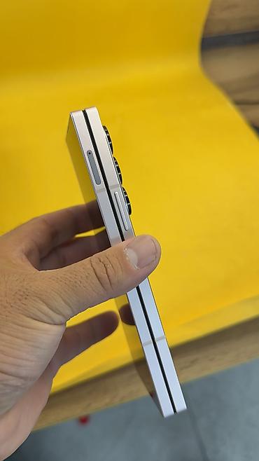 note 2: Samsung Galaxy Z Fold6, Б/у, 512 ГБ, 1 SIM, eSIM — 2