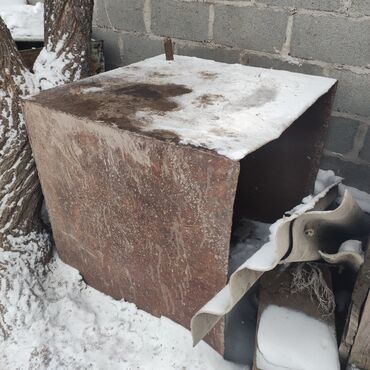металлический 3d еврозабор в кыргызстане бишкек: Продаю кубовый металлический ёмкость можно под зерно или барда есть
