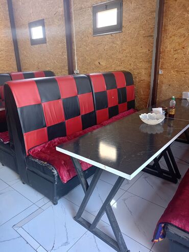 аренда помещений под кафе ресторан: Стол и стул для кафе, Б/у
