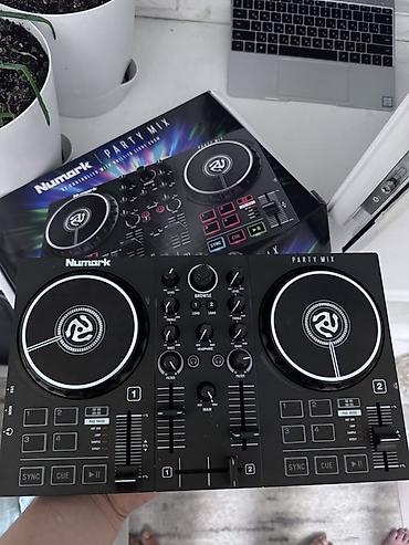 DJ-контроллер Numark Party Mix - Двухдековый USB‑контроллер для