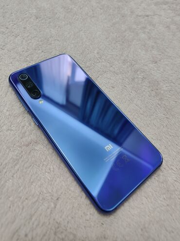 охладитель телефона: Xiaomi, Mi 9 SE, Колдонулган, 64 ГБ, түсү - Көк, 2 SIM