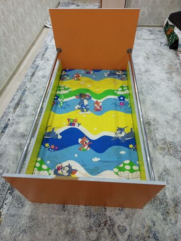 матрас бу: Детская односпальная кровать, Б/у, Для мальчика, С бортиком, ДСП, Самовывоз