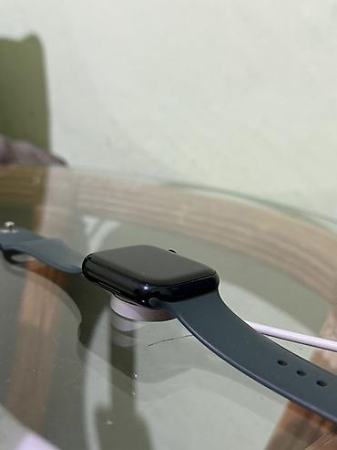 Apple Watch: Продается Apple Watch 8 45mm Коробка есть зарядка оригинал Покупал — 3