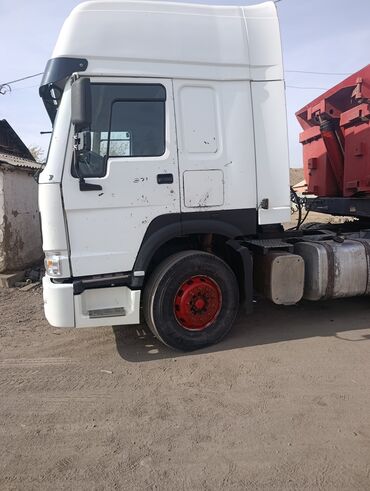 Грузовики: Грузовик, Howo, Стандарт, Б/у — 6