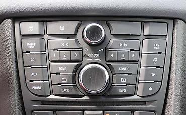 fixni: RADIO / CD ZA OPEL MERIVA | Polovni originalni delovi za Opel Meriva — 1