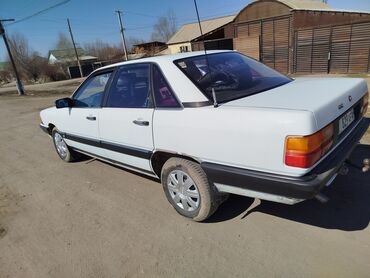 авто машына: Audi 100: 1986 г., 1.8 л, Механика, Бензин, Седан