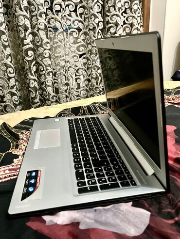 Ноутбуки: Ноутбук, Lenovo, 8 ГБ ОЗУ, Intel Core i3, Более 17.3 ", Б/у, Для несложных задач, память HDD + SSD