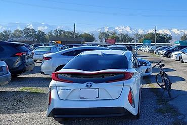 byd e1: Toyota Prius: 2017 г., 1.8 л, Вариатор, Гибрид, Хэтчбэк — 5