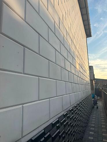Фасадные панели/облицовочные плитки для наружной отделки дома. - at lalafo.kg Фасадные панели/облицовочные плитки для наружной отделки дома. -