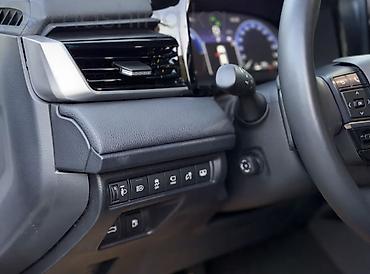 x5 bmb: Toyota Camry: 2025 г., 2.5 л, Вариатор, Гибрид, Седан — 7
