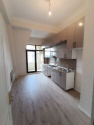 Uzunmüddətli kirayə mənzillər: Sumqayıt şəhəri Bulvar Mirvaridən qanuni 3 otaqlı mənzil boş vəziyətdə — 29