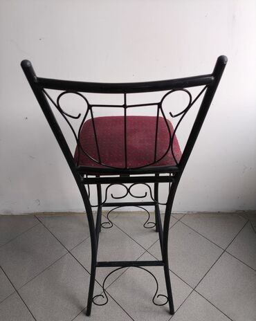 Setovi stolova i stolica: Okrugli kafe/ugostiteljski sto sa metalnom bazom + stolice - Sto — 8