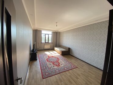 3 комнатная квартира в бишкеке: 2 комнаты, 67 м², Индивидуалка, 3 этаж