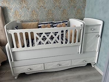 mebel islenmis: Oğlan və qız üçün, İşlənmiş, Dördbucaq, Beşik, Dəst ilə, Matras ilə, Yellənmə mexanizmsiz — 1