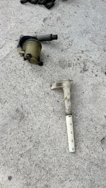 Другие детали кузова: Разбор Mazda 626 GE (седан/хэтчбек, 1996 г). В наличии оригинальные — 6