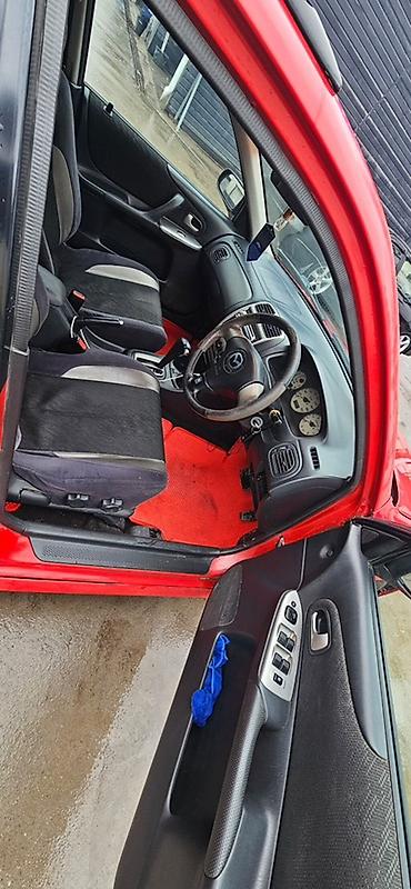 Mazda: Mazda Familia: 2000 г., Автомат, Универсал — 12