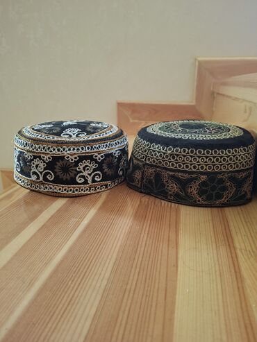 Dəstlər: Uşaq ayaqqabıları və milli papaqlar dəsti - Bənövşəyi-qızılı idman — 4