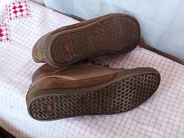 Čizme: Original CAT kožne duboke patike / cipele - Br. 45 (Kao nove) Obuća je na lalafo.rs — 6 Čizme: Original CAT kožne duboke patike / cipele - Br. 45 (Kao nove) Obuća je — 6