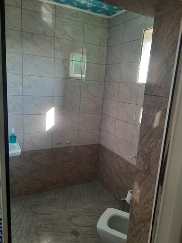 Digər taxta-şalban: Iki mərtəbəli evin daxilində taxta üzlü pilləkən və geniş hol sistemi — 10