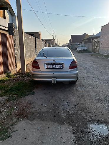 такта калдина: Toyota Avensis: 2001 г., 1.8 л, Автомат, Бензин, Лифтбек — 4